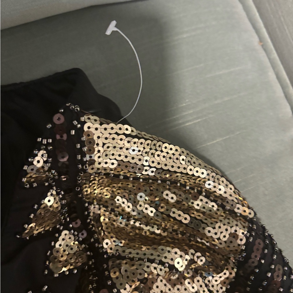 Molly Bracken Black and Gold Sequin Pencil mini Skirt NWT - Picture 4 of 5